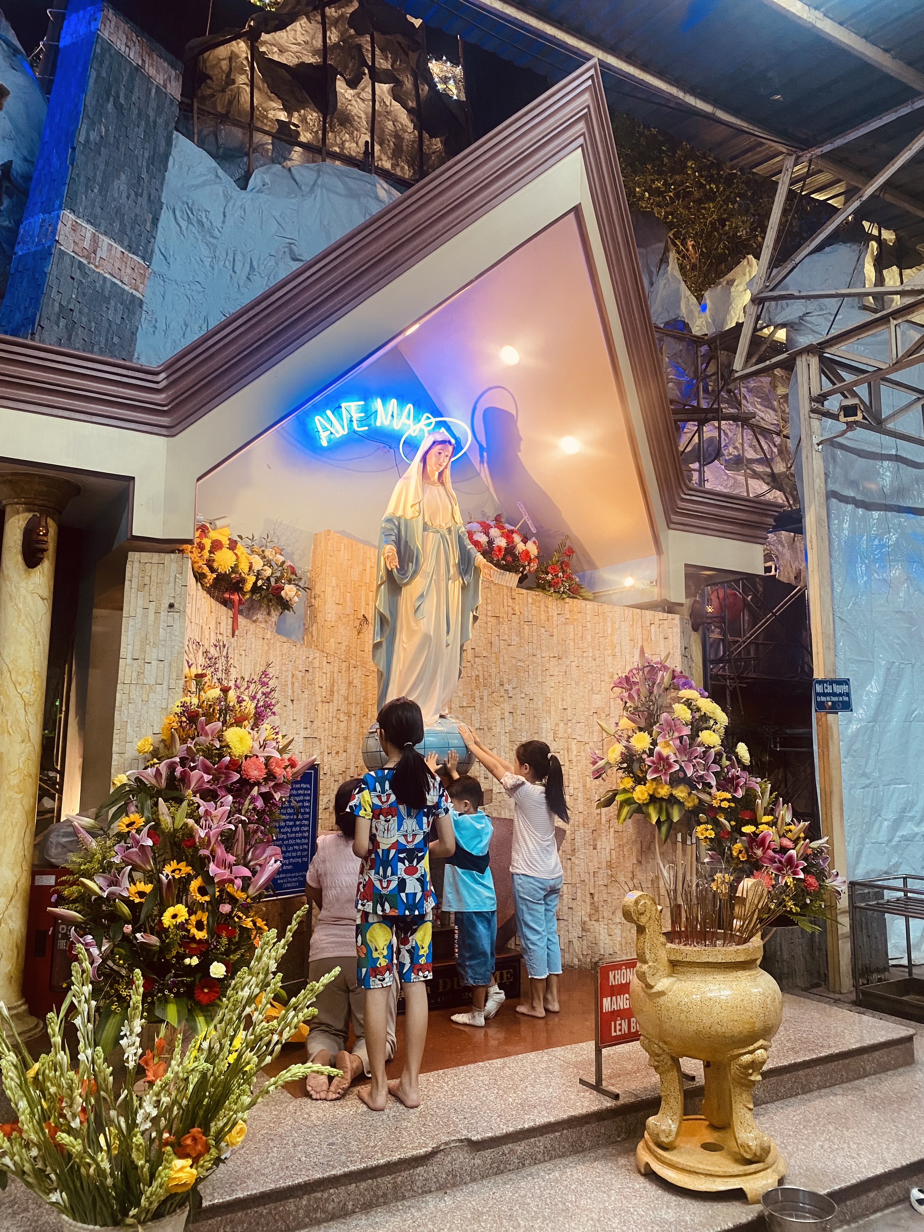 Hành hương đến với Mẹ